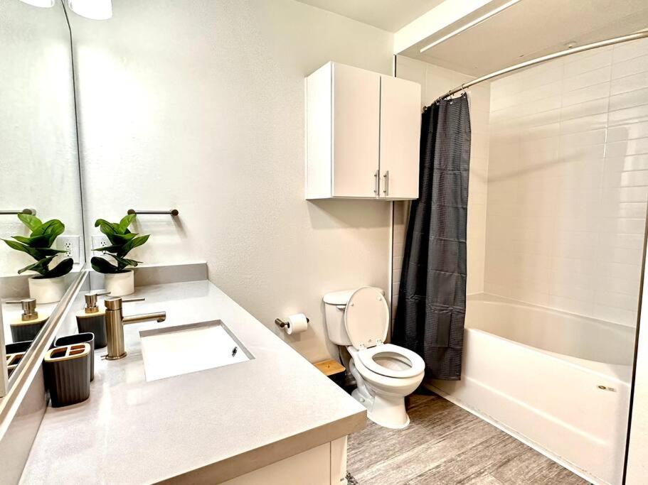Brand New 1 Bed In The Heart Of Midtown * Houston