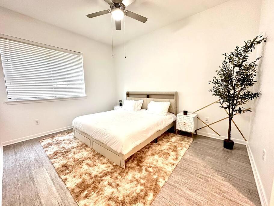 Apartment Brand New 1 Bed In The Heart Of Midtown